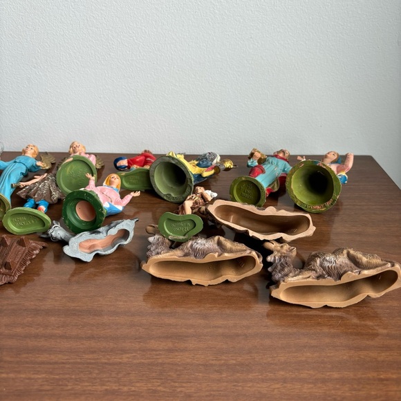 22 Piece Fontanini & Italy Nativity Figure Lot - Picture 10 of 10